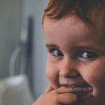 Kind-hören-sprechen-Lalino-Sprachlernapp